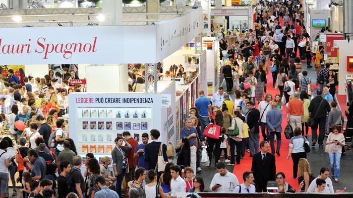 Scandalo ingressi gonfiati al Salone del libro